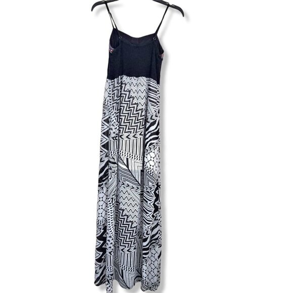 Flying Tomato Maxi Dress Spaghetti Strap Embroidery Black White‎ Size XS - Picture 3 of 11